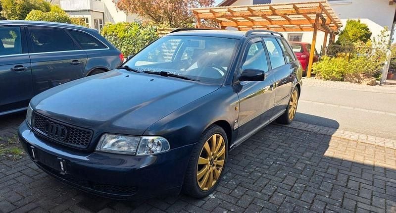 Gebraucht Audi A4 Basis 150 PS (110 kW) 1997 Blau Kombi