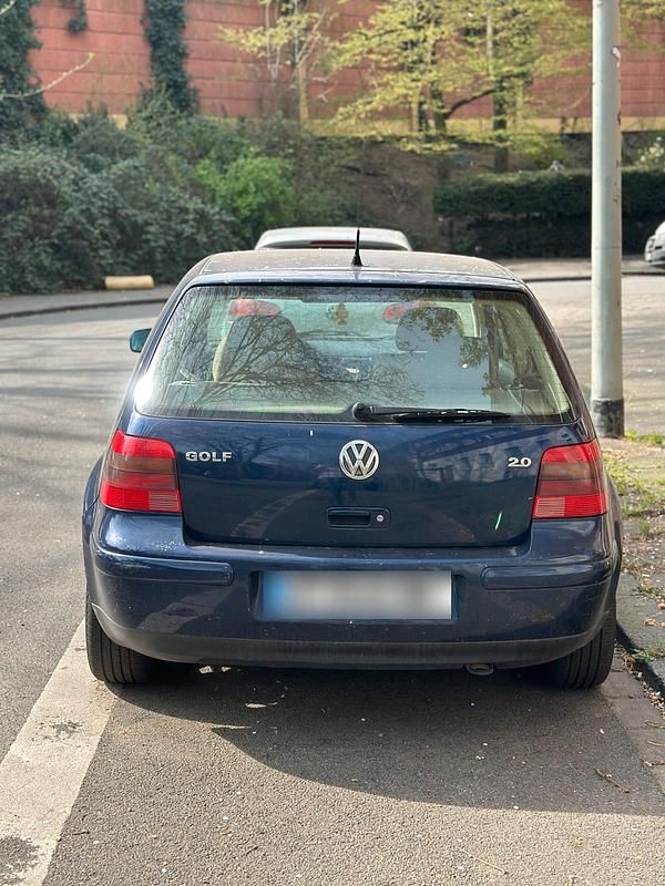 Gebraucht VW Golf IV 90 PS (66 kW) 2002 Blau Kleinwagen