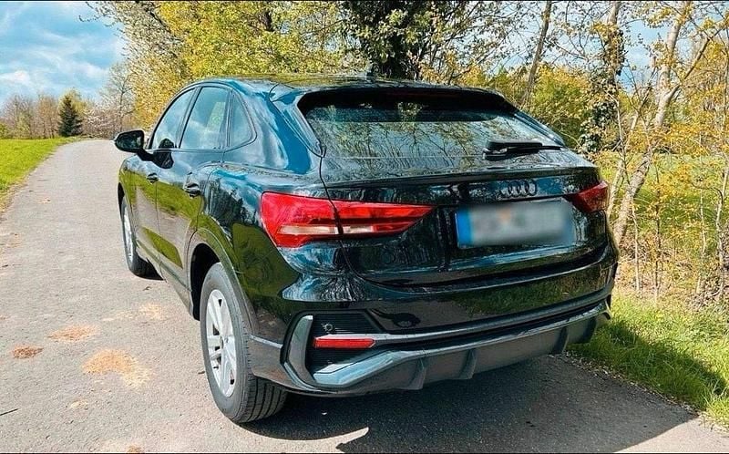 Gebraucht Audi Q3 Sportback Comfort 245 PS (180 kW) 2022 Schwarz SUV