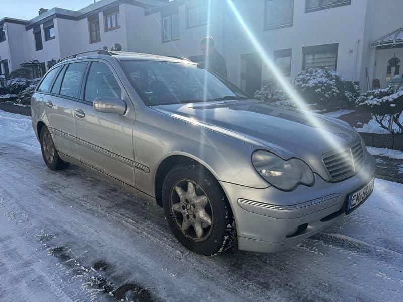Gebraucht Mercedes C180 Elegance 143 PS (105 kW) 2004 Silber Limousine