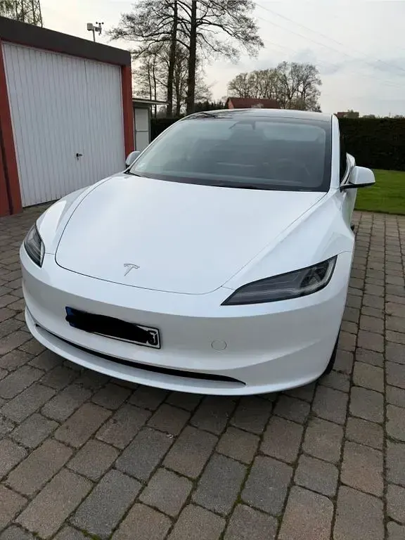 Used Tesla Model 3 Long Range RWD 235 kW (320 HP) 2024 White Sedan