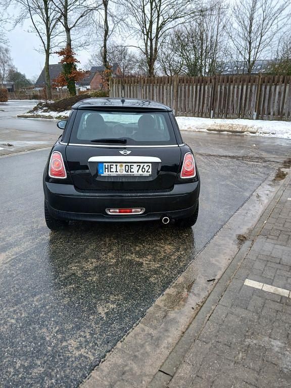 Gebraucht Mini ONE 75 PS (55 kW) 2012 Schwarz Kleinwagen