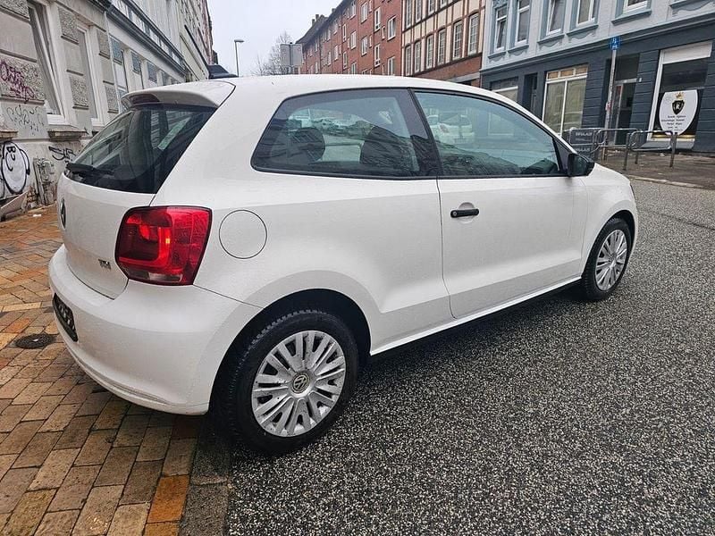 Gebraucht VW Polo Trendline 75 PS (55 kW) 2012 Weiß Kleinwagen