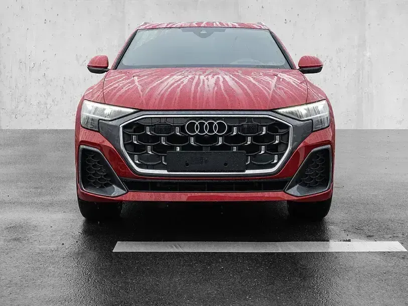 Gebraucht Audi Q8 S-Line 286 PS (210 kW) 2025 Chilirot metallic SUV