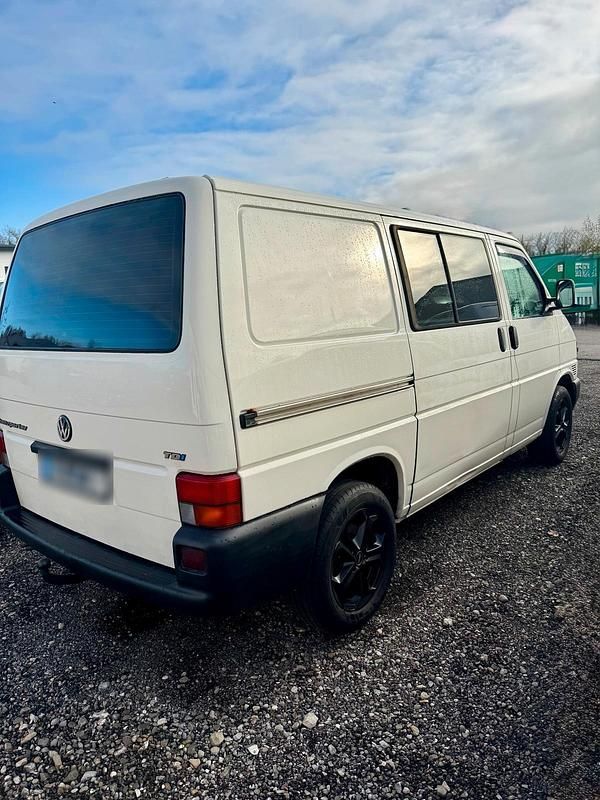 Weiß Gebraucht 2002 VW T4 Van | 6.500 € (Guter Preis) - Bild 1/4