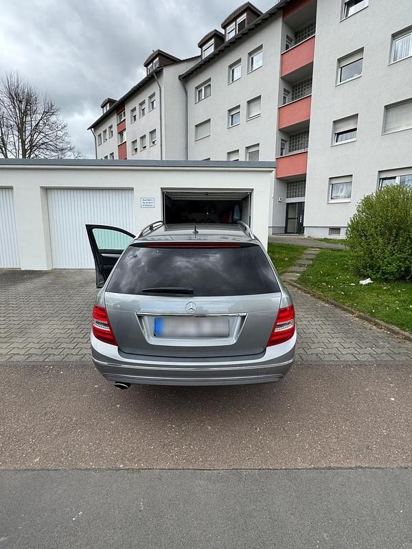 Gebraucht Mercedes C250 204 PS (150 kW) 2014 Grau Kombi