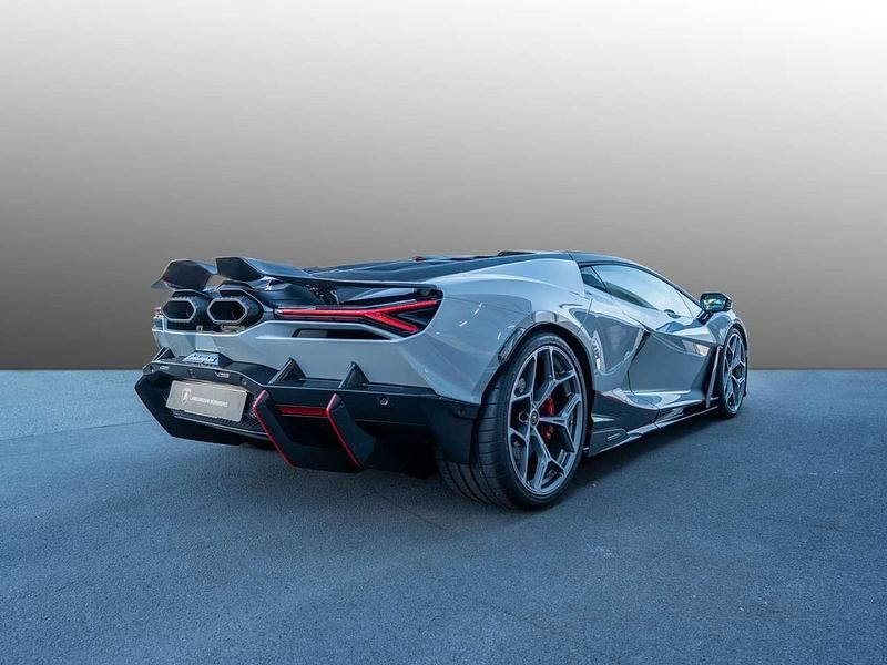 Neu Lamborghini Revuelto 1016 PS (747 kW) 2026 Grigio hati Coupé
