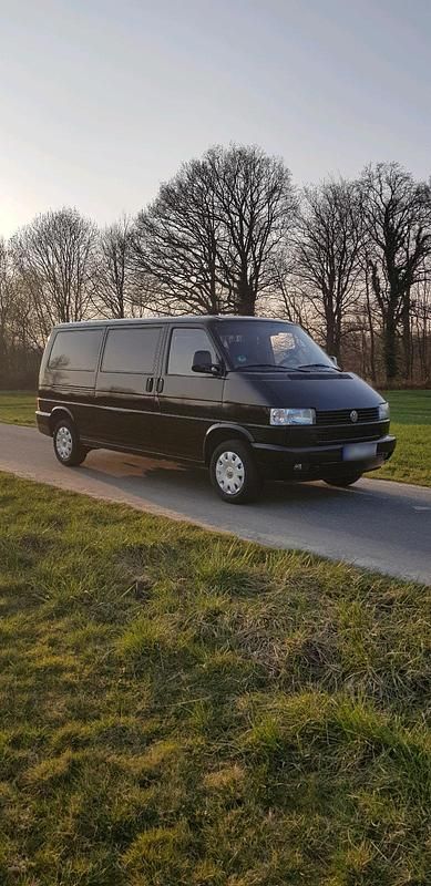 Second-hand VW Transporter 102 CP (75 kW) 2000 Negru Van
