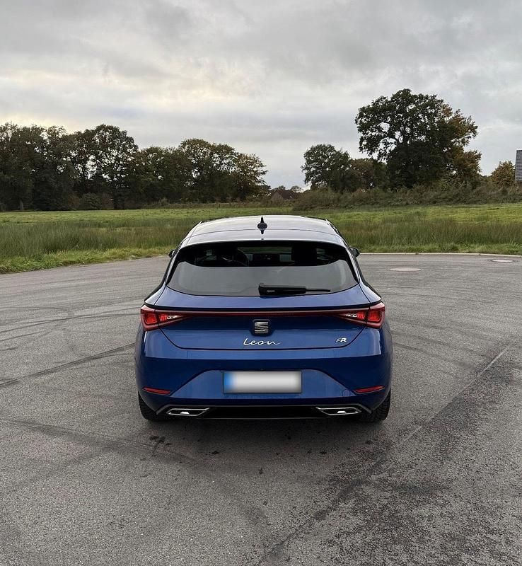 Second-hand Seat Leon FR 150 CP (110 kW) 2021 Albastru Berlinǎ