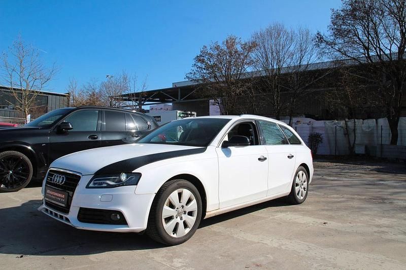 Gebraucht Audi A4 Ambiente 239 PS (175 kW) 2011 Blau Kombi