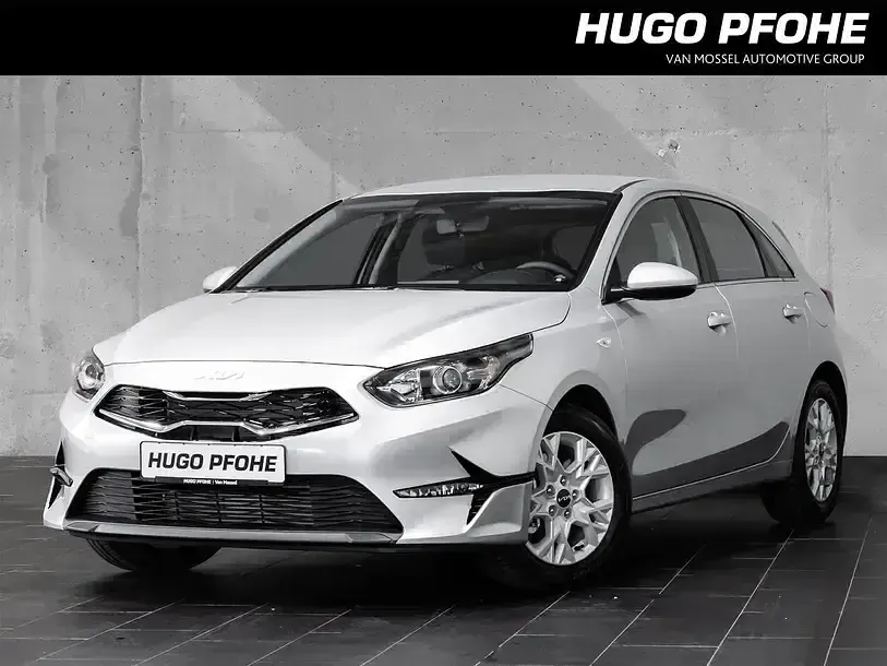 Nowe Kia Ceed Vision 101 KM (74 kW) 2025 Srebrny Hatchback