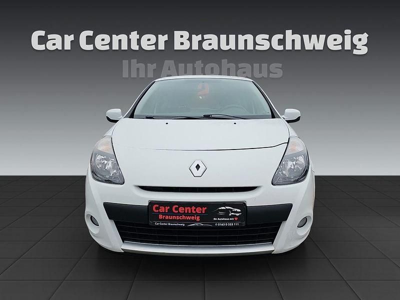Gebraucht Renault Clio III 75 PS (55 kW) 2012 Weiß Limousine