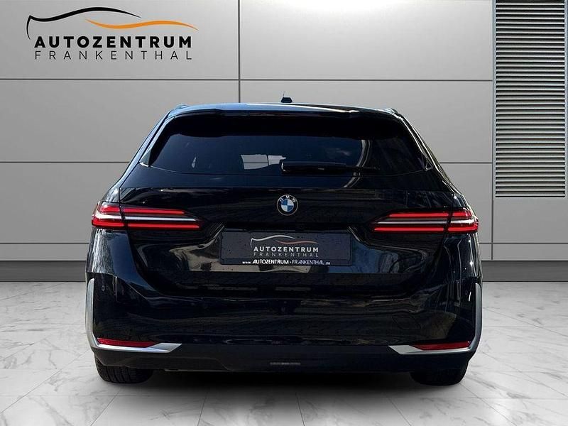 Gebraucht BMW 540 Sport Line 303 PS (222 kW) 2024 Schwarz Limousine