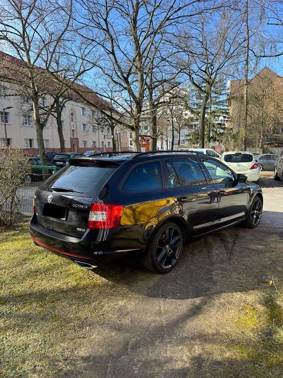 Gebraucht Skoda Octavia RS 184 PS (135 kW) 2016 Schwarz Kleinwagen