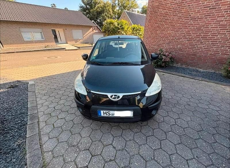 Schwarz Gebraucht 2009 Hyundai i10 Kleinwagen | 990 € - Bild 1/4
