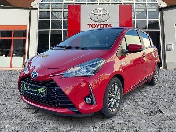 Gebraucht Toyota Yaris Hybrid Comfort 101 PS (74 kW) 2017 Super red 5 Kleinwagen