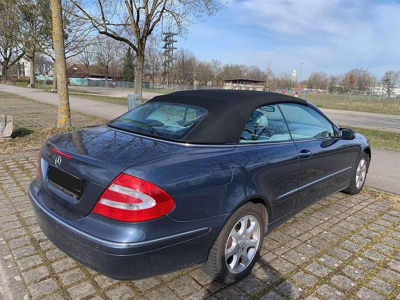 Gebraucht Mercedes CLK200 Elegance 163 PS (119 kW) 2004 Blau Cabrio