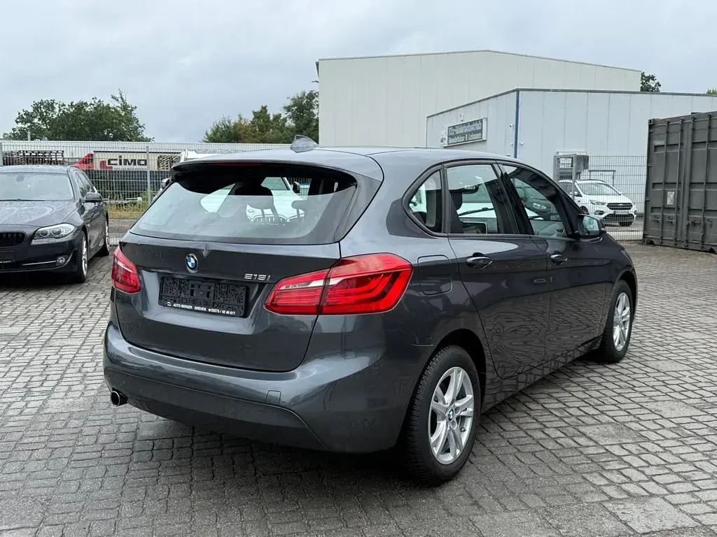 Gebraucht BMW 218 Active Tourer 136 PS (100 kW) 2016 Grau Van / Kleinbus