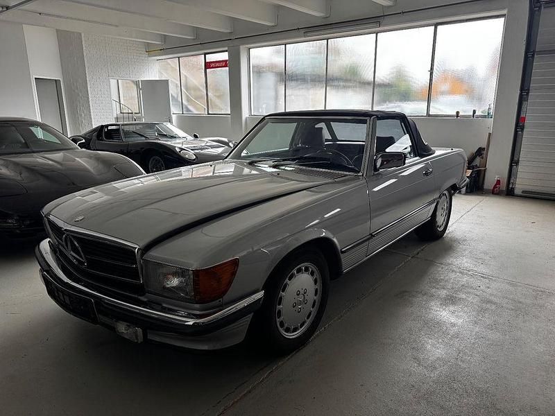 Silber Gebraucht 1988 Mercedes SL300 Cabrio | 52.107 € - Bild 1/4
