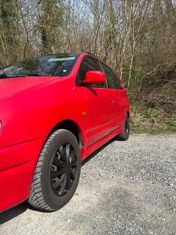 Gebraucht Mitsubishi Space Star 122 PS (89 kW) 2000 Rot Van / Kleinbus