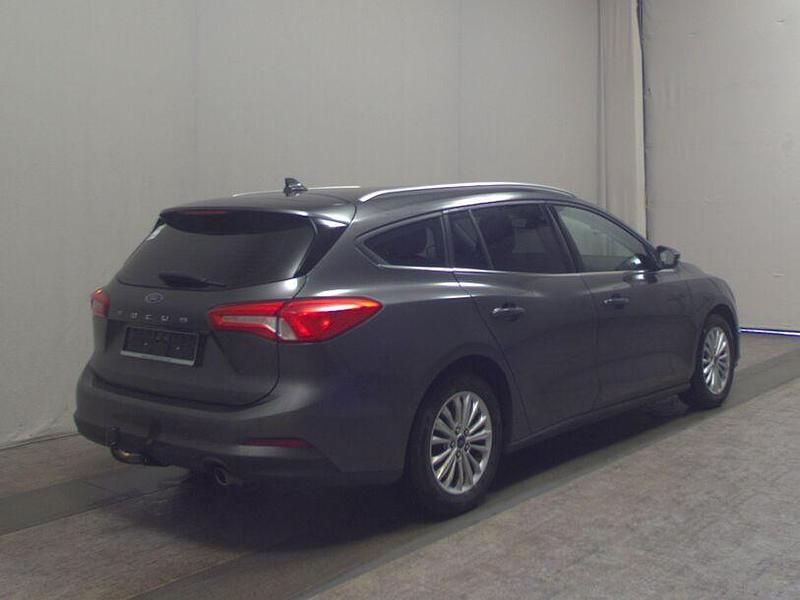 Gebraucht Ford Focus Titanium 125 PS (91 kW) 2020 Grau Kombi