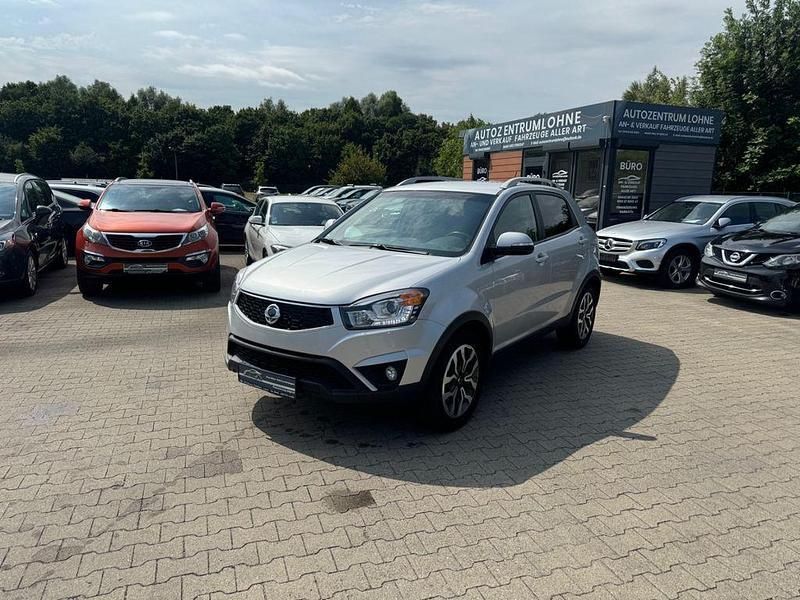 Grau Gebraucht 2014 Ssangyong Korando Quartz SUV | 8.990 € (Etwas zu teuer) - Bild 1/4