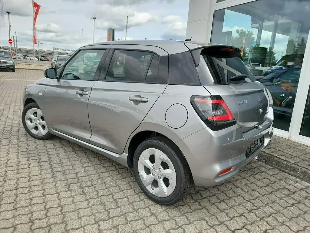 Neu Suzuki Swift Comfort 82 PS (60 kW) 2026 Silber Kleinwagen