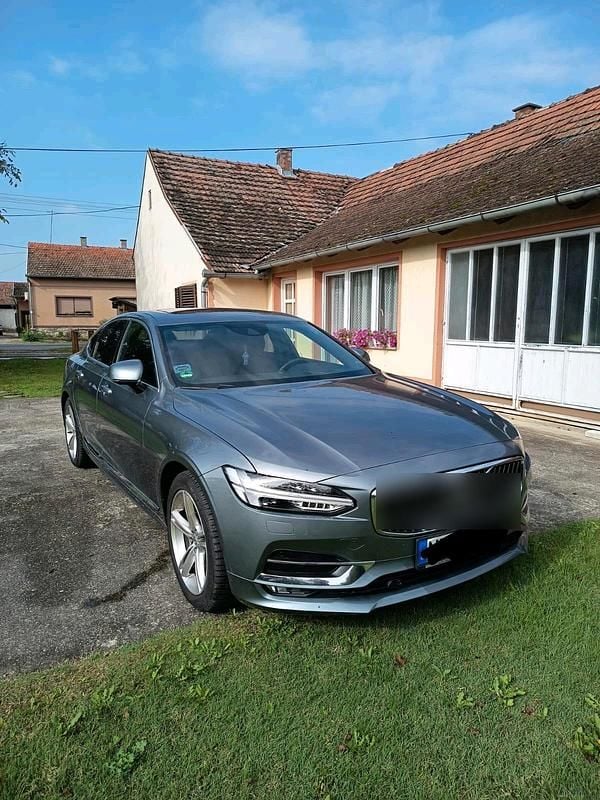 Grau Gebraucht 2018 Volvo S90 Limousine | 24.999 € (Guter Preis) - Bild 1/4