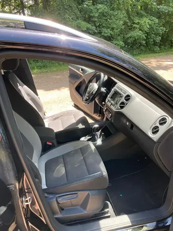 Gebraucht VW Tiguan Life 140 PS (102 kW) 2013 Schwarz SUV