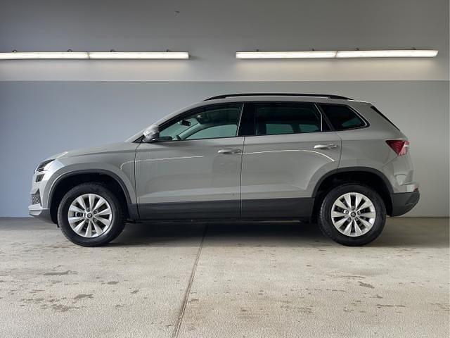 Neu Skoda Karoq Selection 150 PS (110 kW) 2025 [m3m3] stahl grau SUV