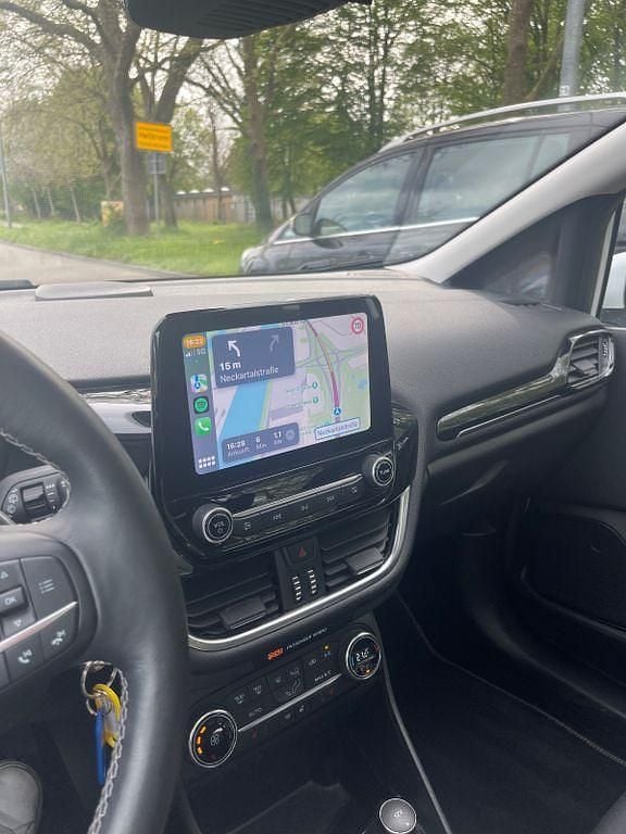 Gebraucht Ford Fiesta Titanium 101 PS (74 kW) 2019 Weiß Kleinwagen