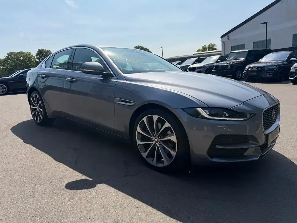 Gebraucht Jaguar XE S 179 PS (131 kW) 2019 Grau Limousine