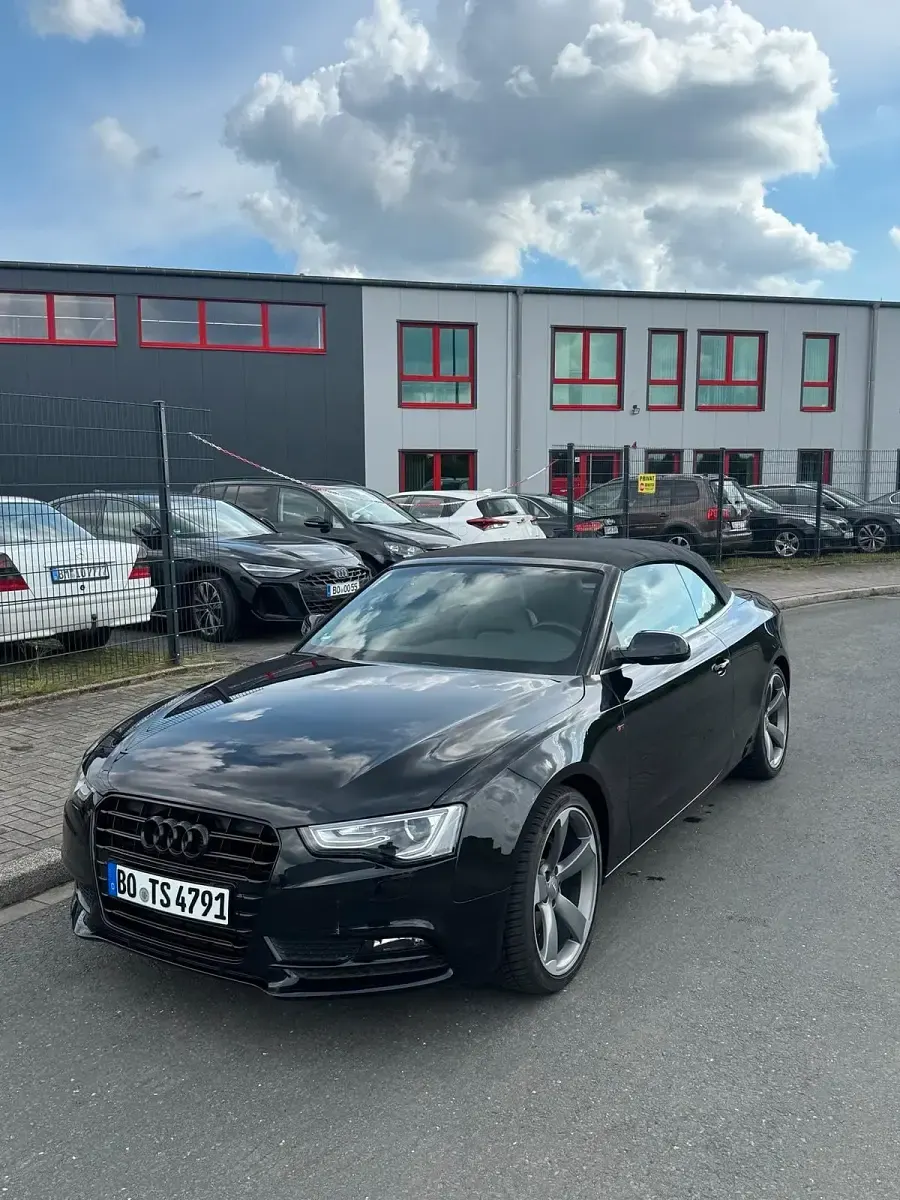 Gebraucht Audi A5 Cabriolet Design 170 PS (125 kW) 2014 Schwarz Cabrio