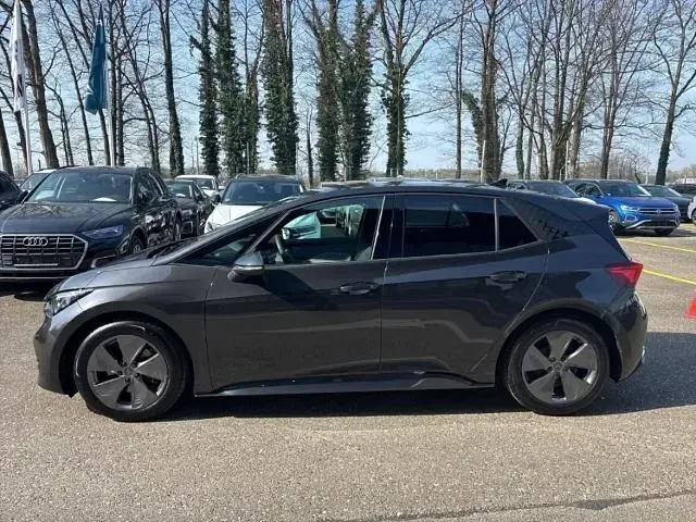 Używany Cupra Born 150 kW (204 KM) 2024 Szary Hatchback
