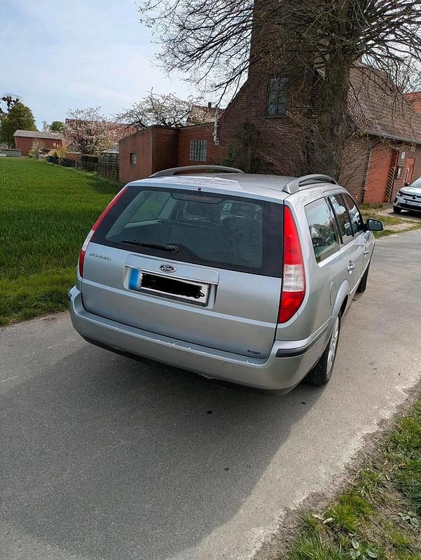 Gebraucht Ford Mondeo 125 PS (91 kW) 2005 Silber Kombi
