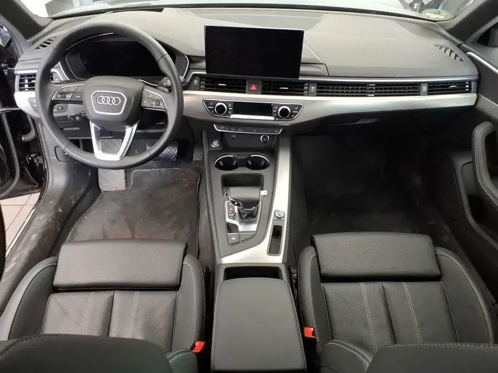 Gebraucht Audi A4 S-Line 204 PS (150 kW) 2024 Mythosschwarz metallic Kombi