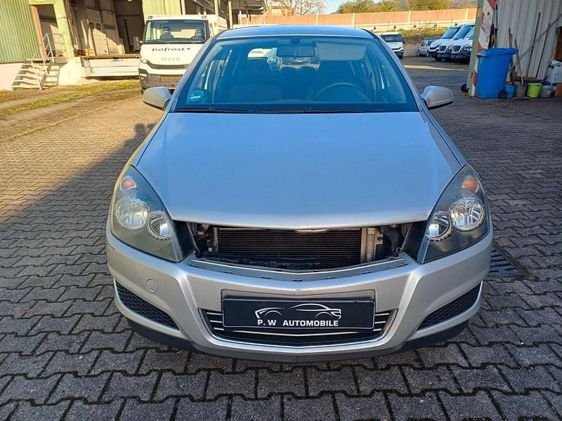Gebraucht Opel Astra 105 PS (77 kW) 2006 Silber Kleinwagen