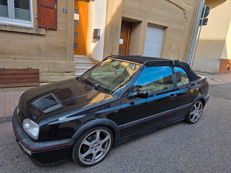 Schwarz Gebraucht 1997 VW Golf Cabriolet GTI Cabrio | 2.600 € (Superpreis) - Bild 1/4
