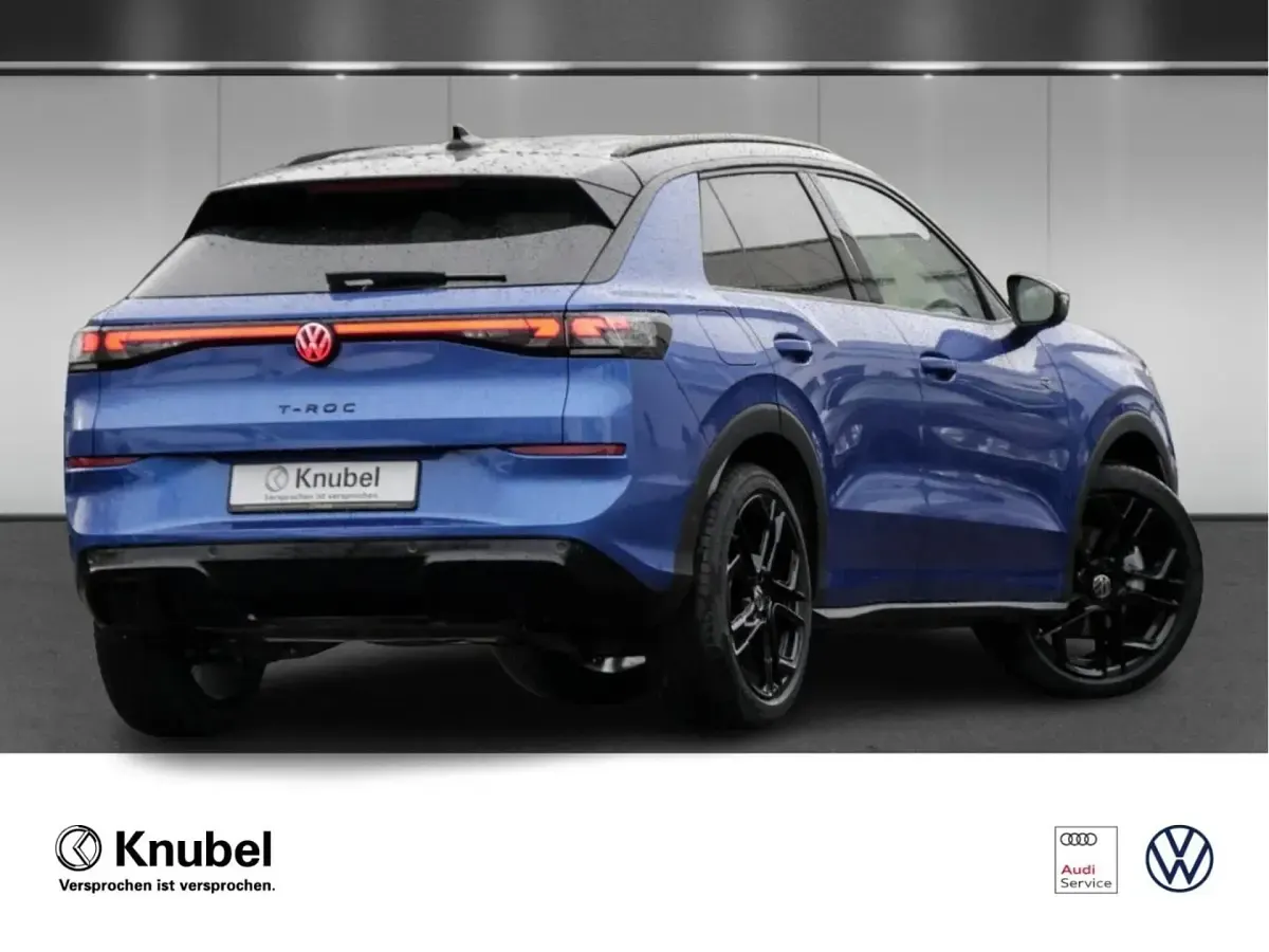 Gebraucht VW T-Roc R-line 150 PS (110 kW) 2025 Celestial blue metallic SUV
