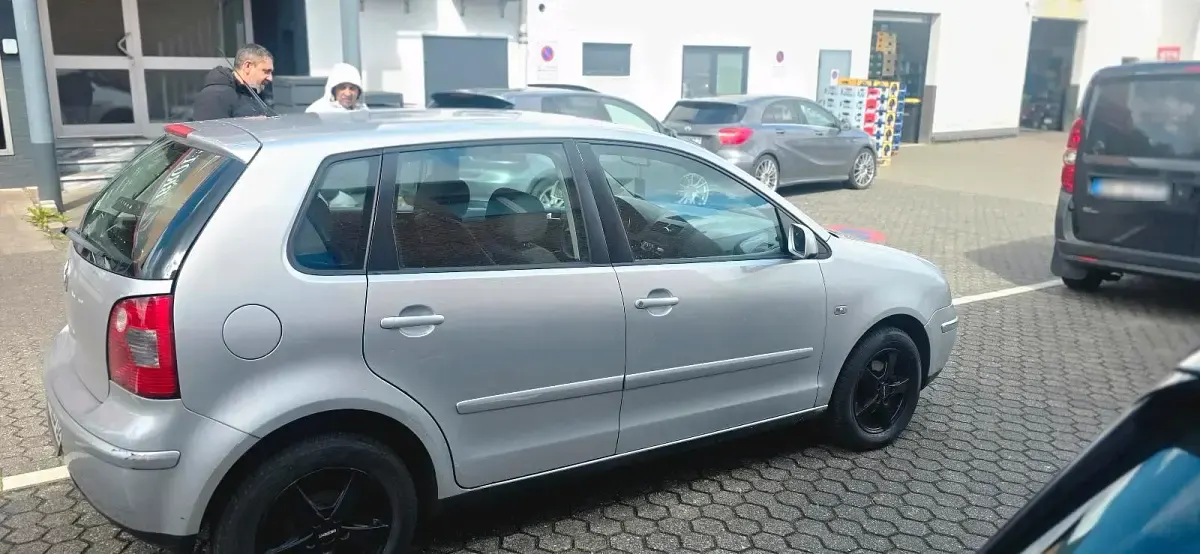 Gebraucht VW Polo 50 PS (36 kW) 2004 Silber Kleinwagen