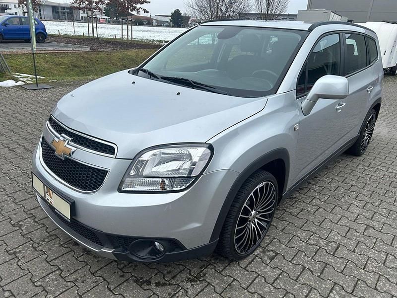 Gebraucht Chevrolet Orlando 141 PS (103 kW) 2012 Silber Van / Kleinbus