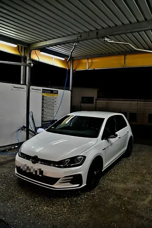 Second-hand VW Golf VII Design 184 CP (135 kW) 2017 Alb Berlinǎ