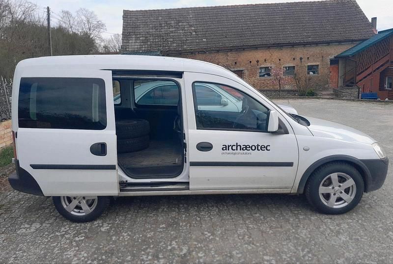 Usata Opel Combo 2010 Bianco Monovolume