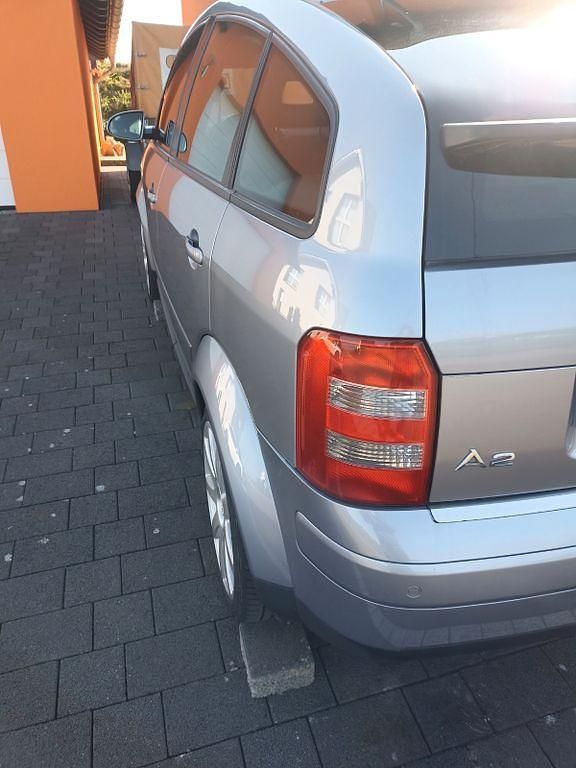 Gebraucht Audi A2 90 PS (66 kW) 2005 Grau Kleinwagen