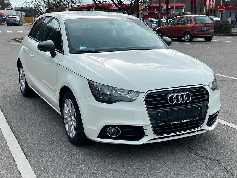 Gebraucht Audi A1 86 PS (63 kW) 2012 Weiß Kleinwagen