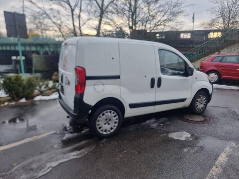 Gebraucht Fiat Fiorino 75 PS (55 kW) 2011 Weiß Van / Kleinbus