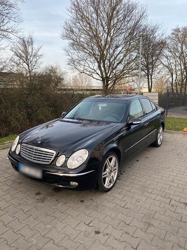 Gebraucht Mercedes E280 190 PS (139 kW) 2006 Schwarz Limousine