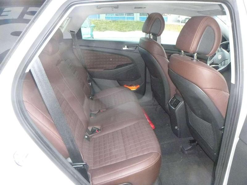 Gebraucht Hyundai Tucson 177 PS (130 kW) 2017 Polar white / sol SUV