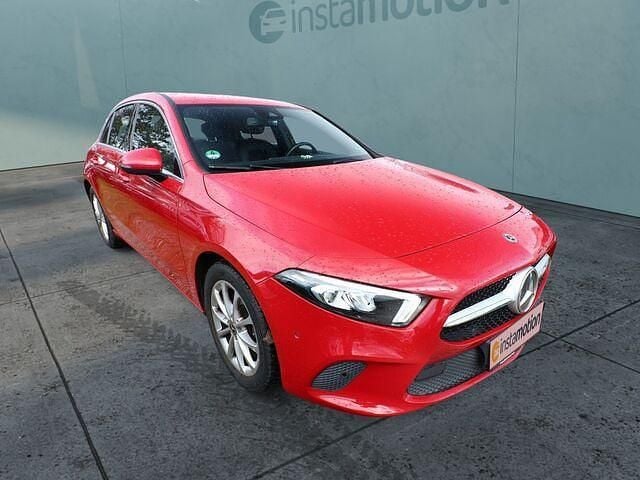 Rot Gebraucht 2018 Mercedes A220 Progressive Limousine | 21.688 € (Fairer Preis) - Bild 1/2