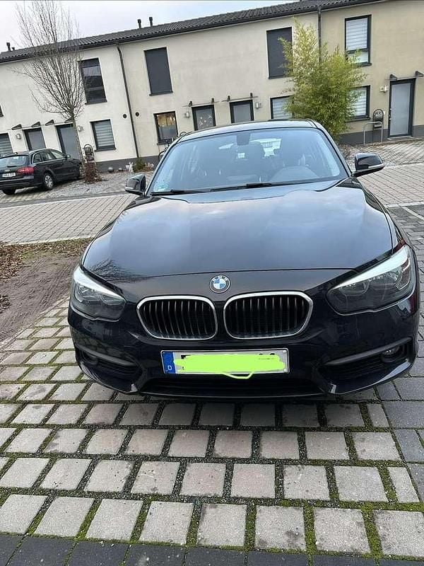Gebraucht BMW 118 Advantage 136 PS (100 kW) 2018 Schwarz Kleinwagen